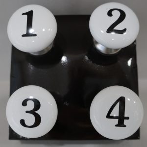 Πομολα κεραμικα με αριθμους λευκο/μαυρο S/4