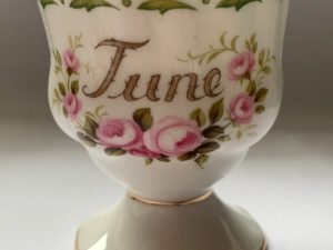 ROYAL ALBERT ΑΥΓΟΘΗΚΗ ΠΟΡΣΕΛΑΝΙΝΗ FLOWER OF THE MONTH