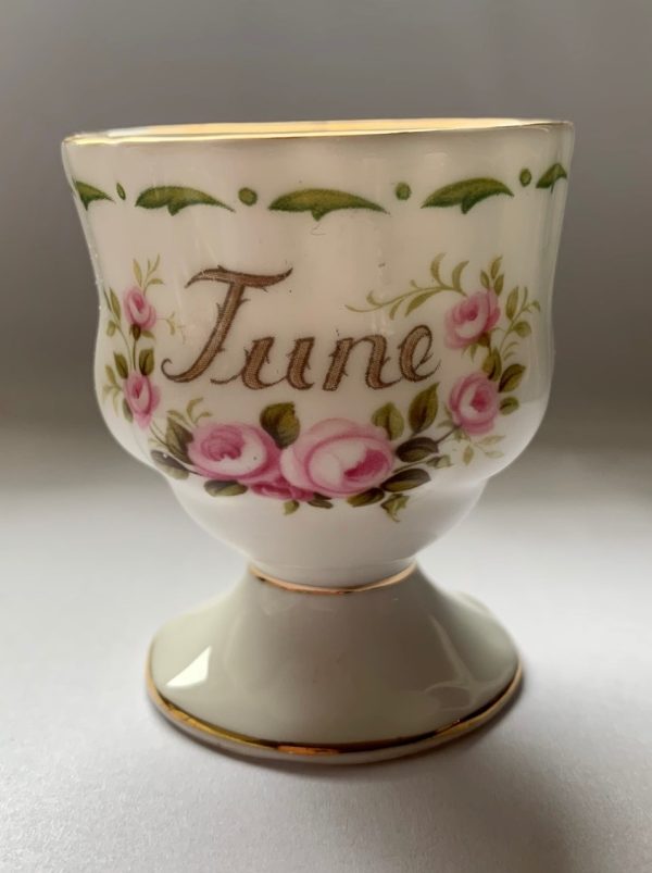 ROYAL ALBERT ΑΥΓΟΘΗΚΗ ΠΟΡΣΕΛΑΝΙΝΗ FLOWER OF THE MONTH