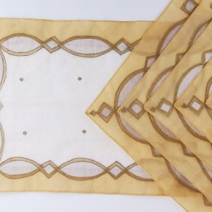 Σουπλά σετ των 6 100% Cotton σε μελί-λευκό χρώμα. 50x35cm. oikos15