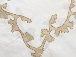 ΤΡΑΠΕΖΟΜΑΝΤΗΛΟ ΤΕΤΡΑΓΩΝΟ 100% ΒΑΜΒΑΚΕΡΟ ΜΠΕΖ/ΚΑΦΕ. 100X100cm. oikos69