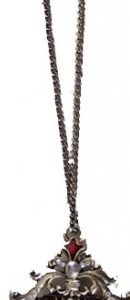 Kορνιζάκι Τοίχου Μέταλλο Με Κόκκινο Σμάλτο Και Στρας. 20.cm. GRA4/9731